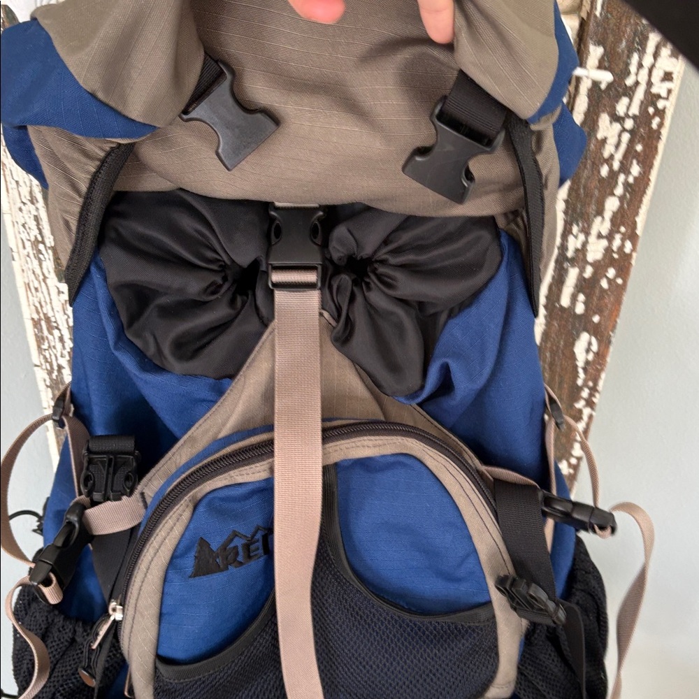 REI HALF-DOME pack - Picture 7 of 9